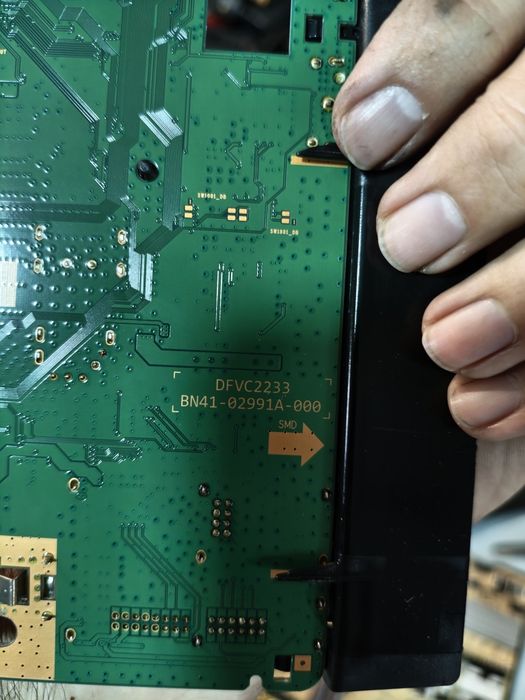 части за SAMSUNG UE75BU8072U