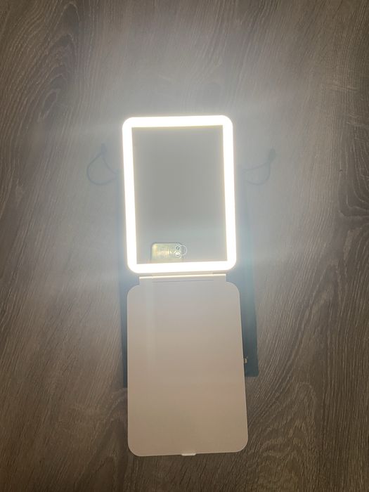 Oglindă Cosmetică Portabilă Mocado cu LED (1X / 10X)