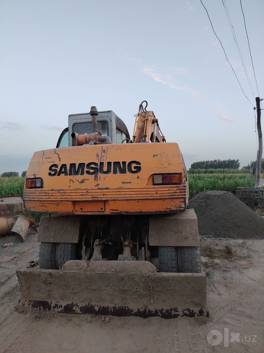 Samsung ekskavatori sotiladi