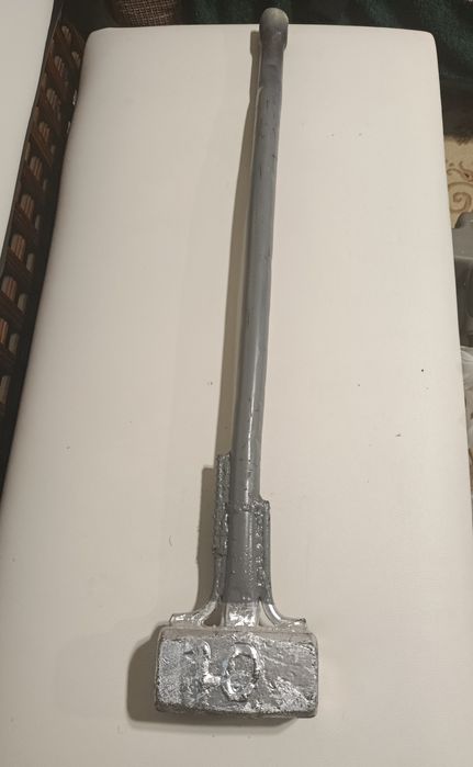 Продаю кувалду .