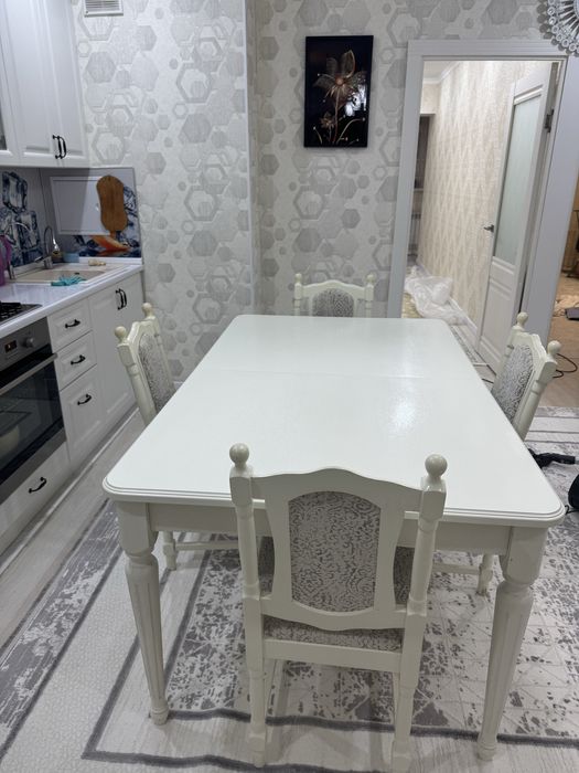 Стол стулья мебель