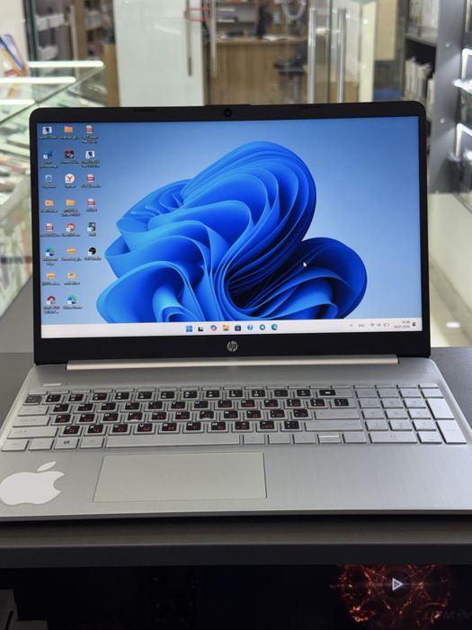 HP Laptop 15-dy2ox