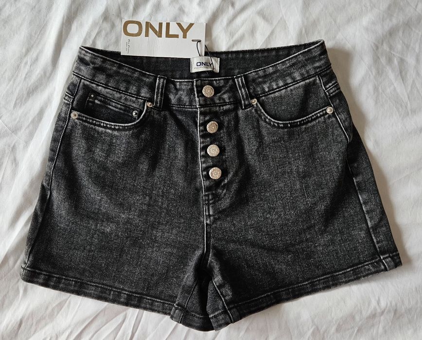 Jeans scurt denim negru spalacit ONLY, marime S, noi