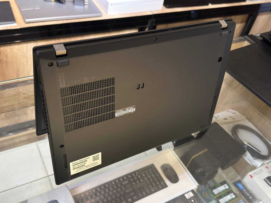 Lenovo ThinkPad T495s AMD 7 PRO 3700U озу16гб 256ssd