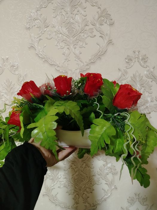 Стол устига гул тувакчаси билан ЯНГИ
