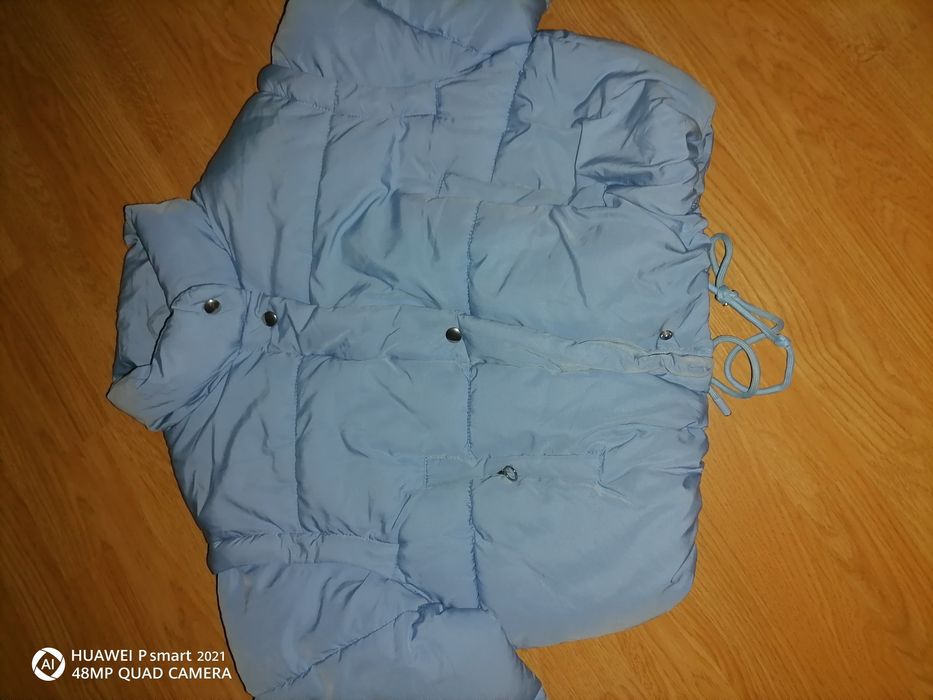 Geacă Bershka L nepurtară