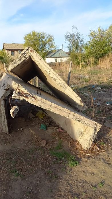 Отдам бесплатно железобетонные блоки