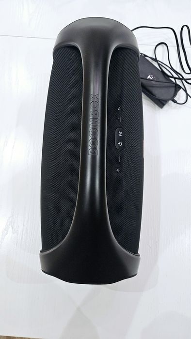 JBL BOOMBOX  (оригинал) как новый!