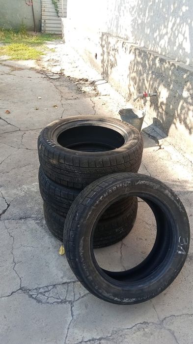 Шины зимние 215/55/17