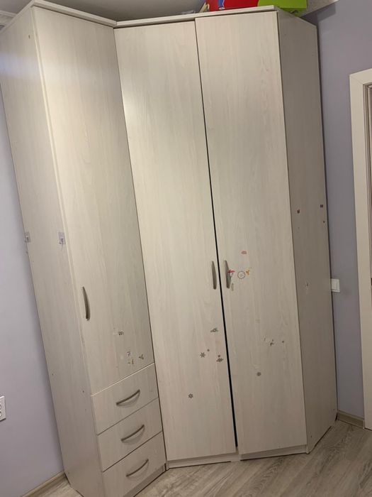 Угловой шкаф с доп секцией