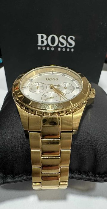 Продавам Часовник  Hugo Boss