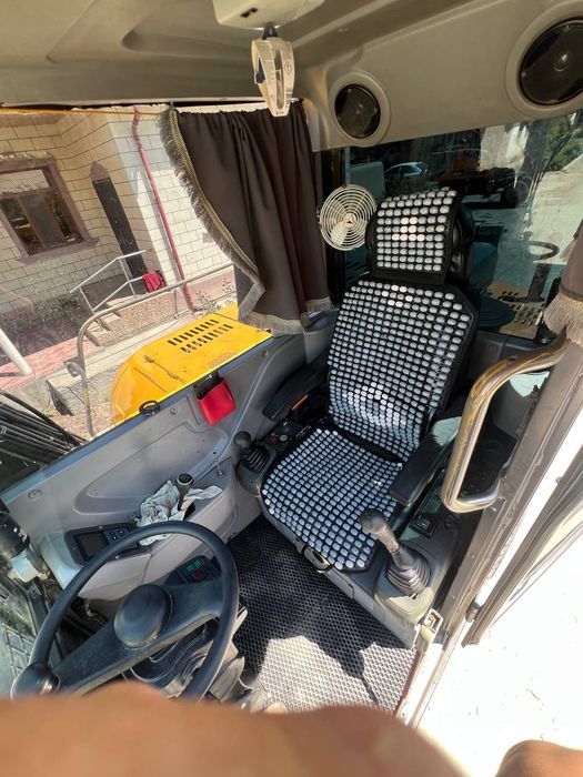 Ekskavator LG 685.