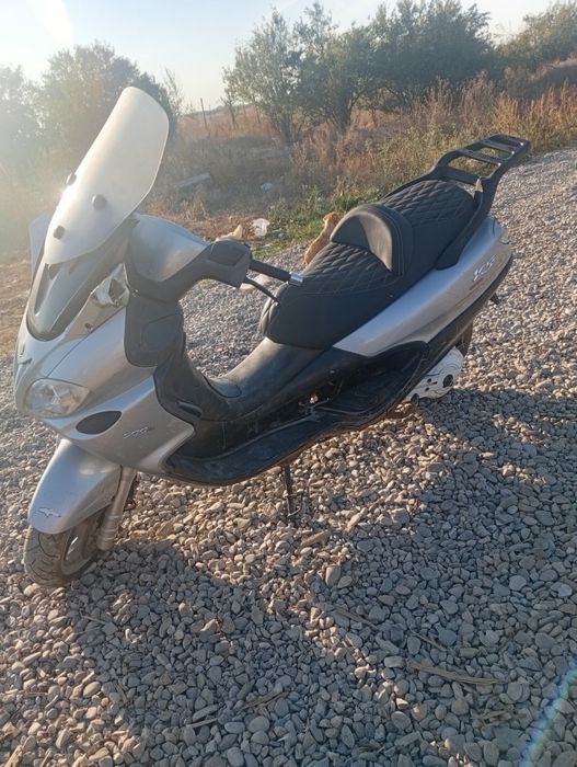 Vând Piaggio X9 500i