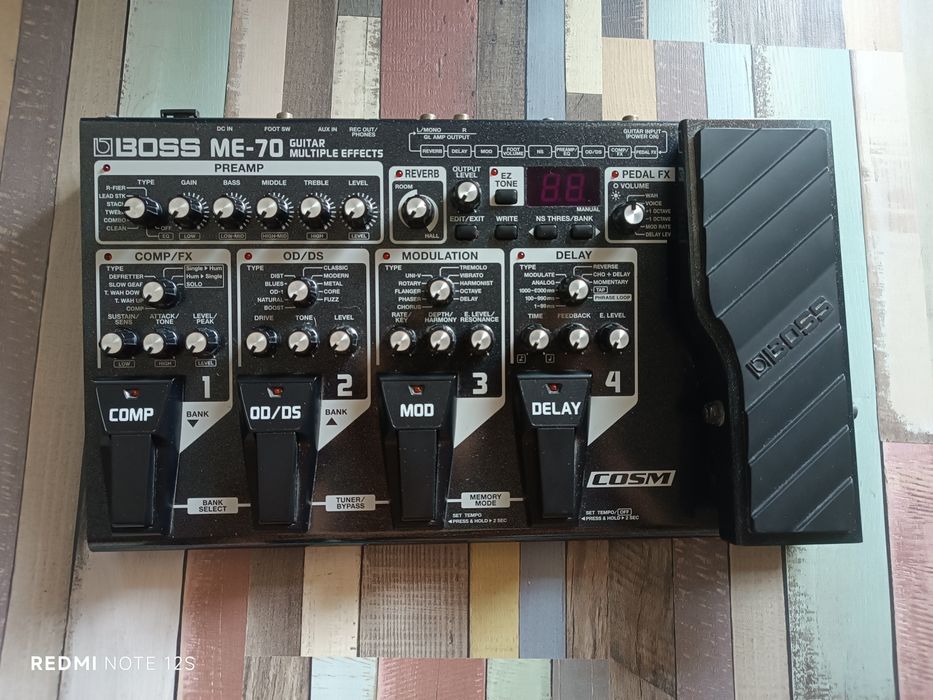 Procesor chitara boss me 70