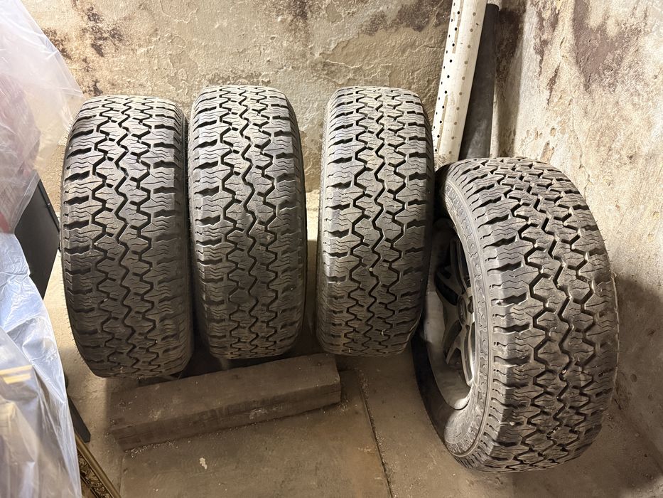 Комплект резины с дисками