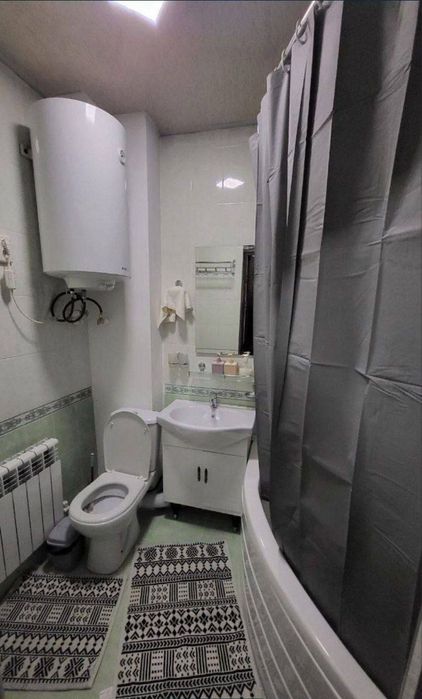 Миробод туманида Тошкент метроси якинида, тўлиқ мебелли 2 хонали