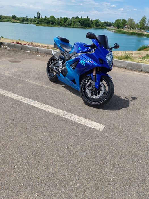 Vând Suzuki gsxr 1000 k7