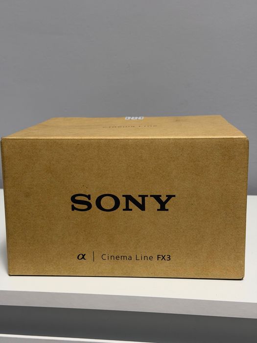 SONY a Cinema Line FX3 Чисто нова