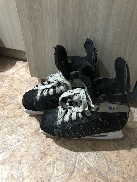 Продам коньки