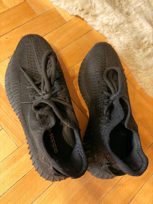 Маратонки YEEZY ADIDAS, размер 37