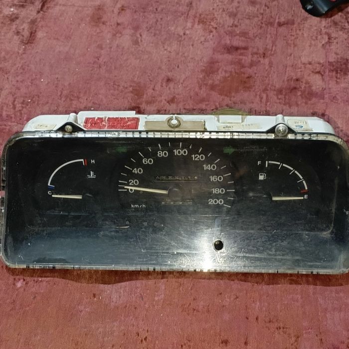 Ишламайдиган нексия 1 ни таблоси запчастьга сотилади