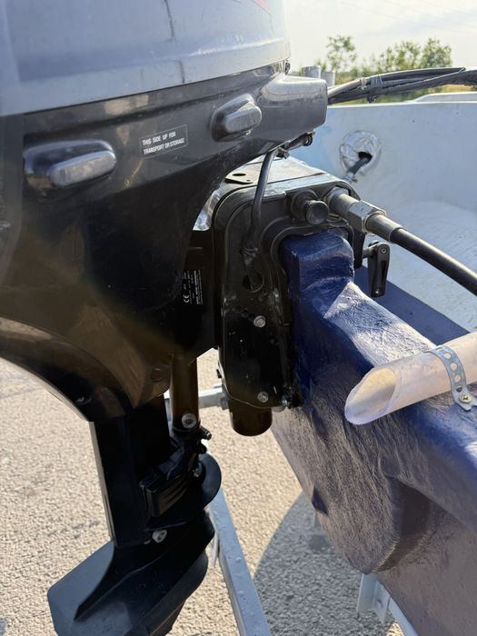 Barca cu motor de vanzare