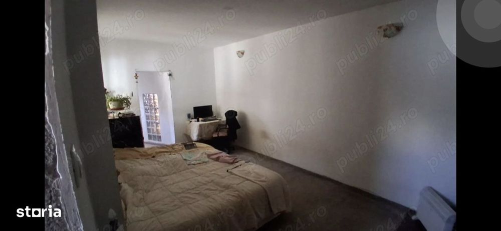 Casă de Vânzare cu 3 camere in zona Damaroaia-București. Noi sec.1