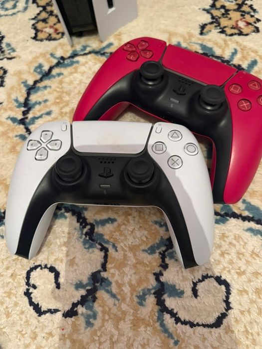 Плейстейшн 5 +джойстик 2 +диски