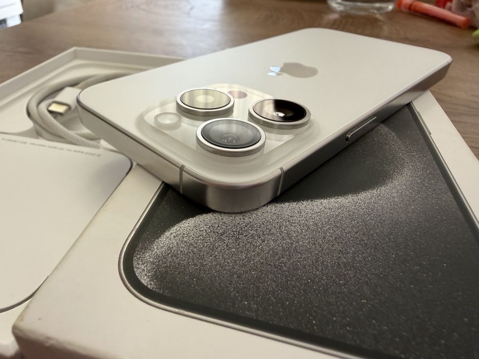 iPhone 15 Pro в гаранция до 07.2027г.