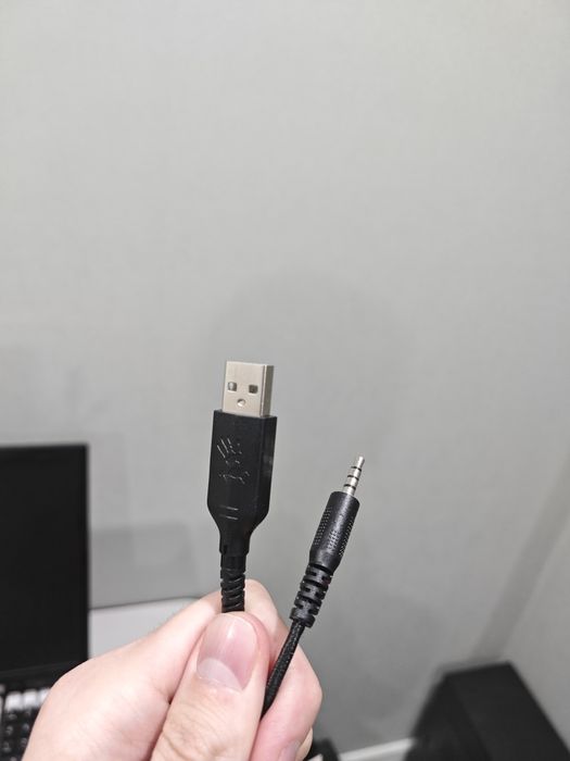 Продам игровые наушники