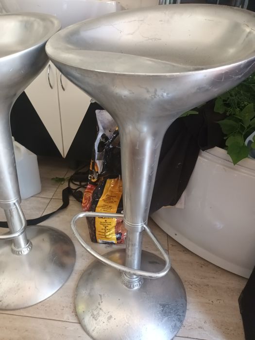 Scaune bar în bună stare
