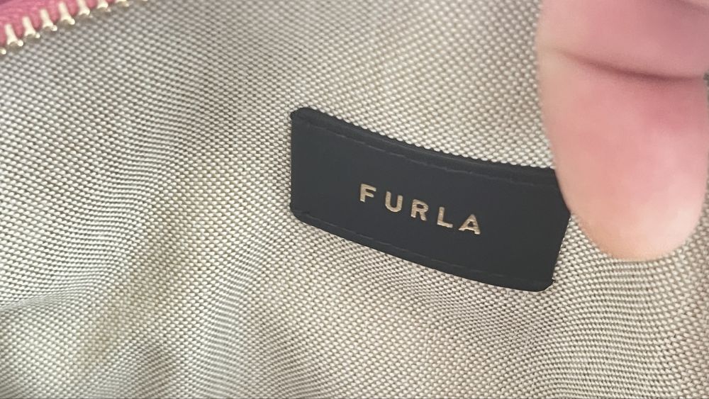 Furla Zelda crossbody bag.В три цвята.100% оригинал със сериен номер,етикети,care instructions,прахова торбичка(dust bag) подаръчен плик FURLA