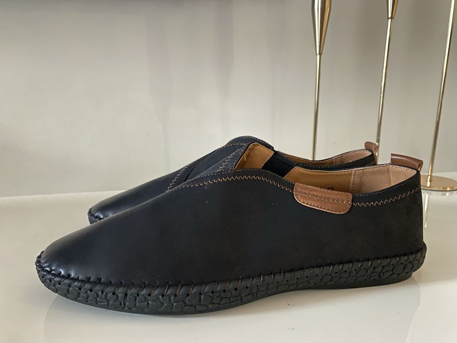 Чисто нови кожени обувки