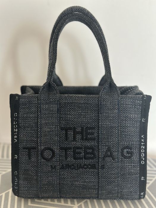 Дамски чанти Replay, Guess, DKNY, Valentino