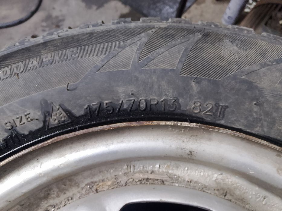 Шыны 175/70/13 продам