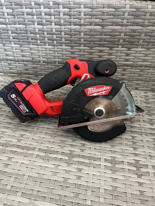 Circular metal milwaukee M18 FMCS