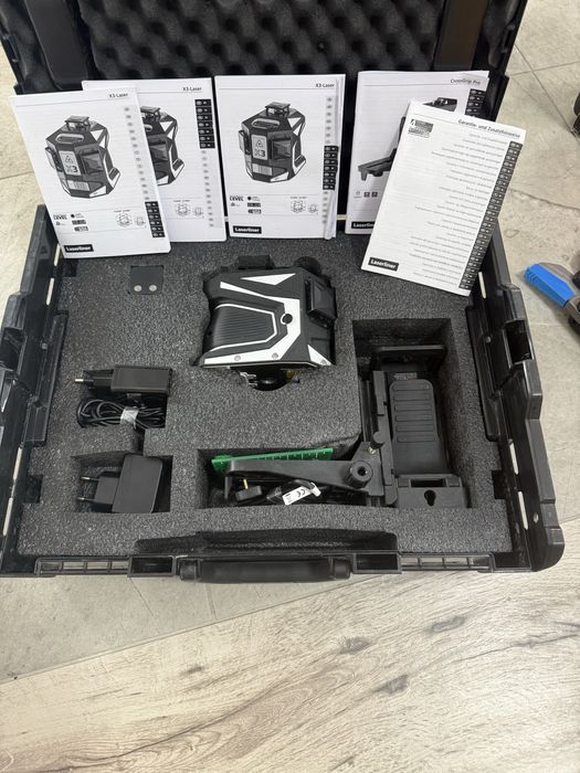 Vind laser profesional LASERLINER X3 nou la cutie