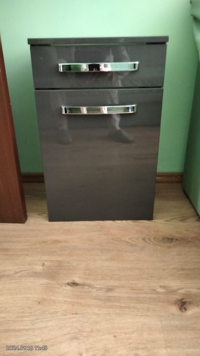 Chiuveta (lavoar) masca și dulapior puțin folosite in stare buna