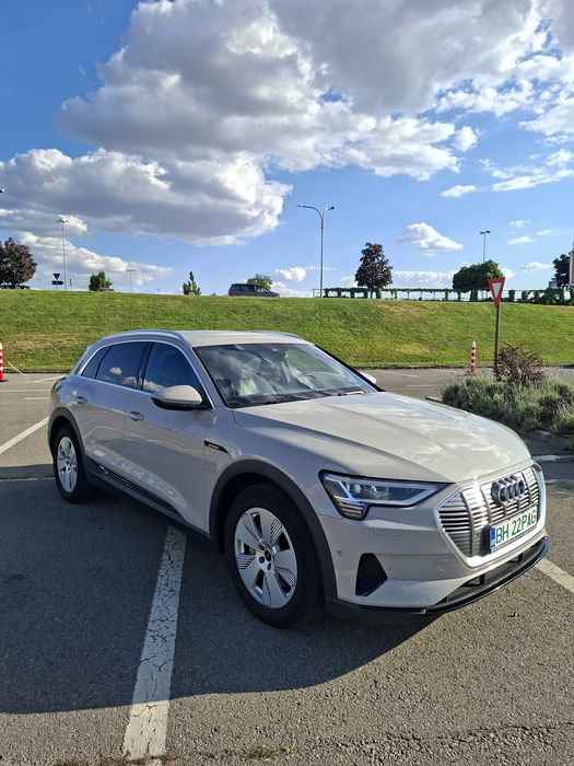 AUDI e-tron 2022 — imagine 4