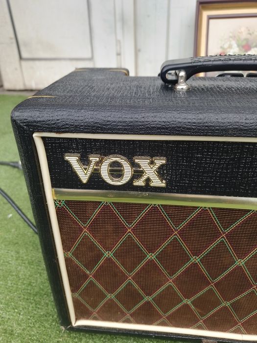 Кубе за китара vox