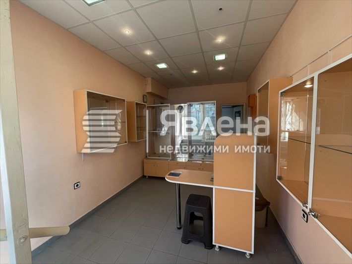 Дава се под наем Магазин в София, Борово - 23 кв.м за 200 € - Снимка #1