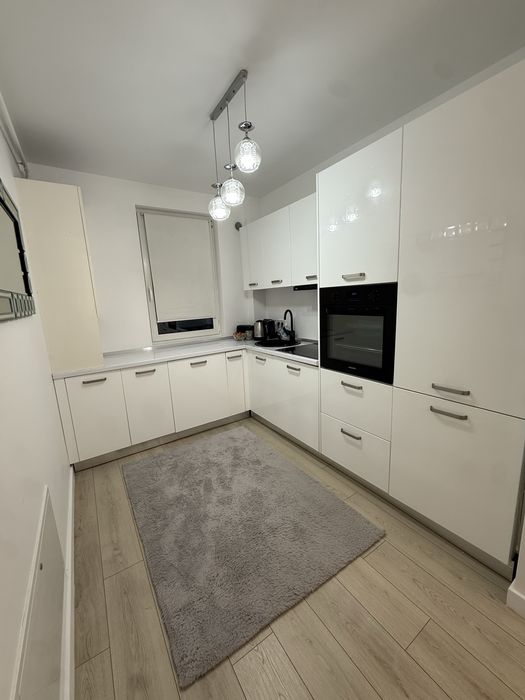 Apartament 2 camere, utilat, bloc nou, parcare acoperită, boxă subsol