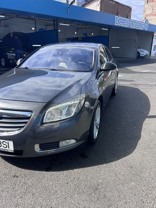 Opel insignia 2000cm pe firma se ofera factura neplatitor de tva