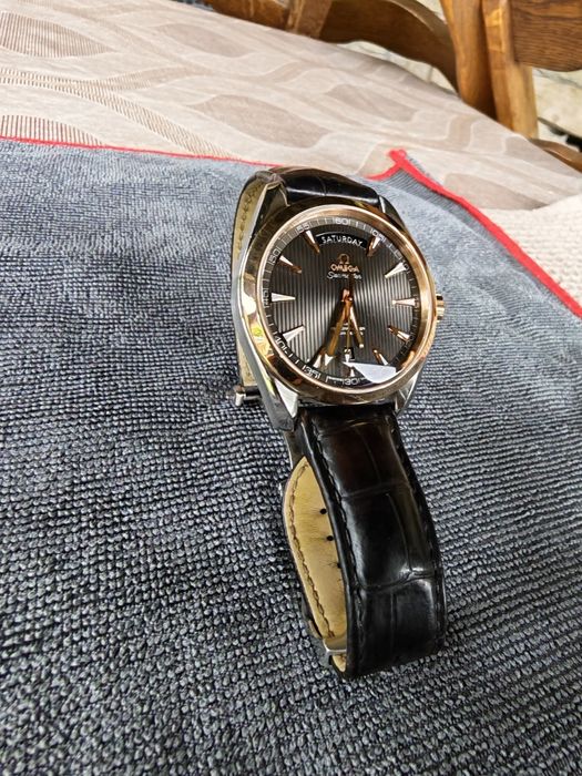 Продавам оригинален часовник omega aqua terra