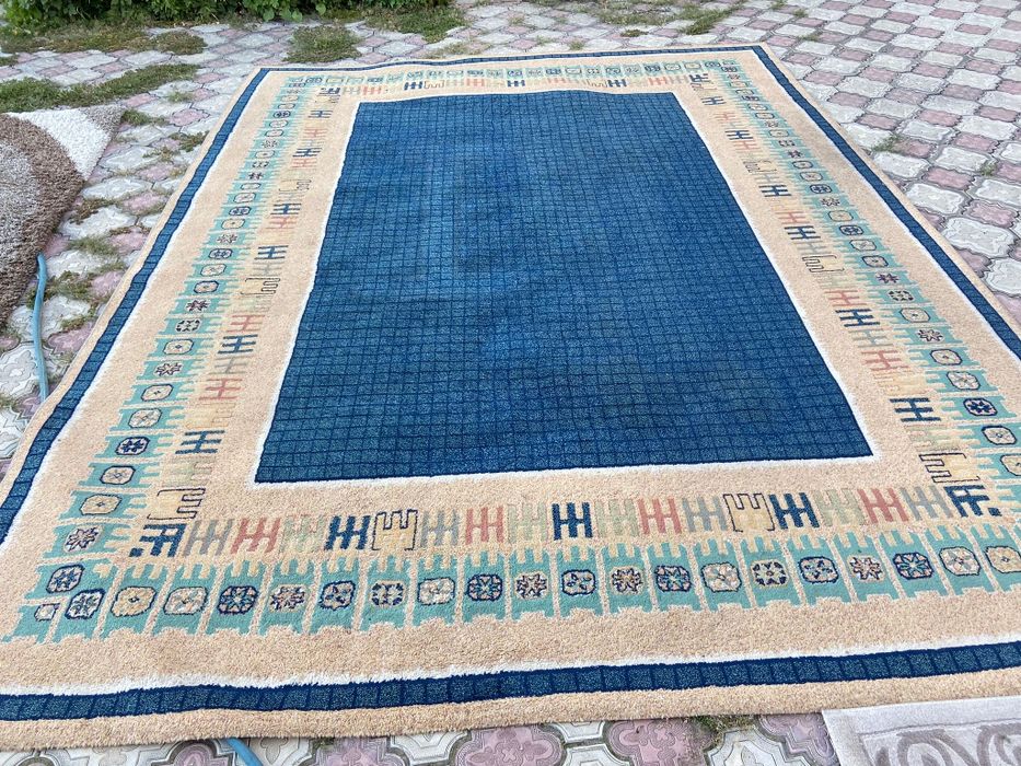 Срочно продаём ковры