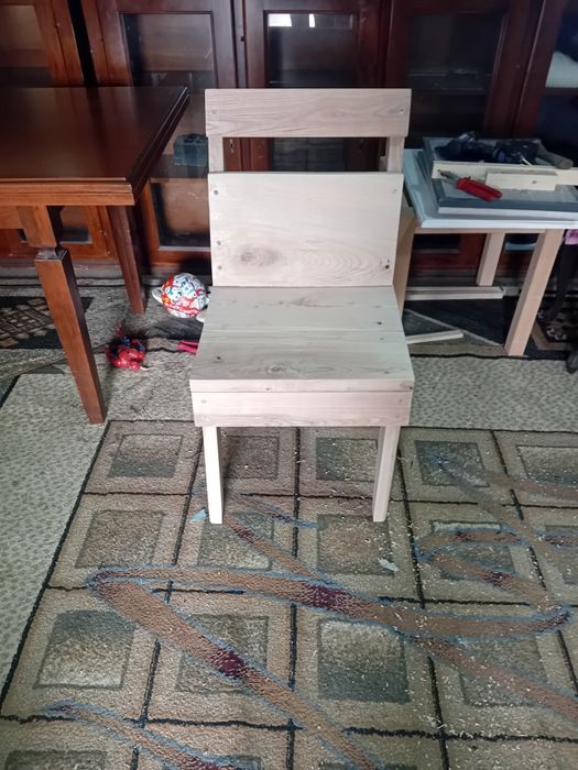 Vand scaune din lemn masiv