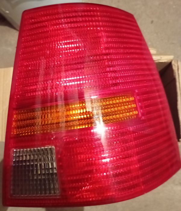 Vând stop Golf 4 spate stânga nou