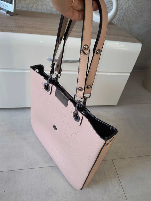 Дамска чанта - нова