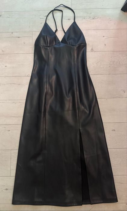 Кожена рокля  Stradivarius