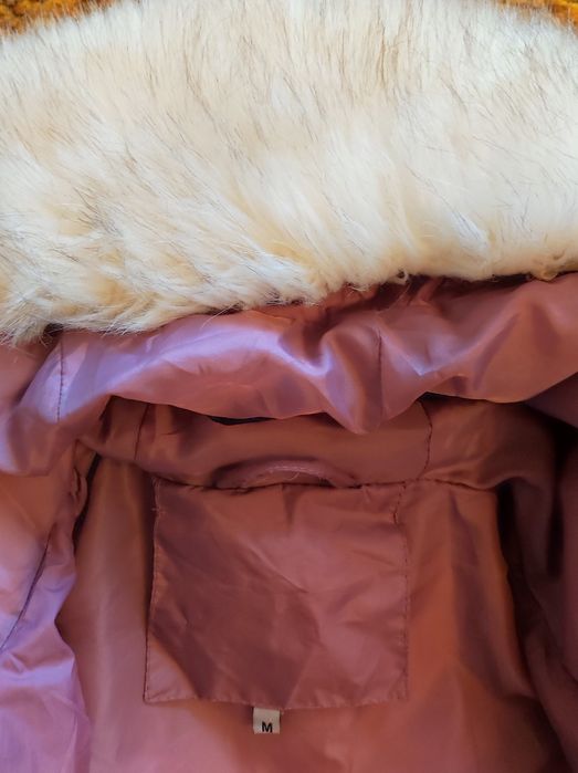 Зимно яке ,пепел от рози.